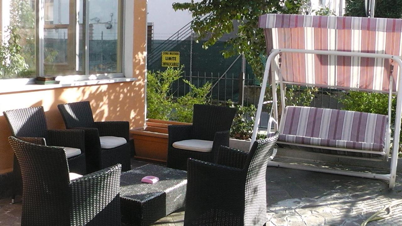 Hotel Villa Lorena 里米尼 外观 照片