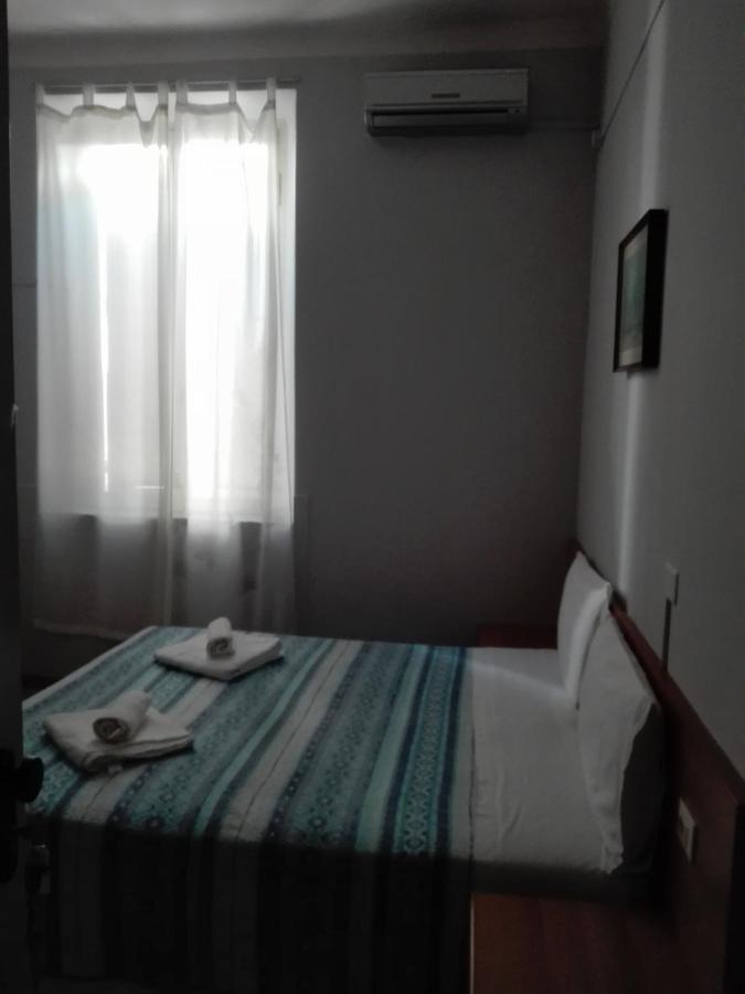 Hotel Villa Lorena 里米尼 外观 照片