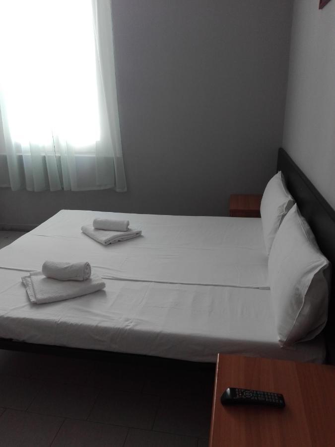 Hotel Villa Lorena 里米尼 外观 照片